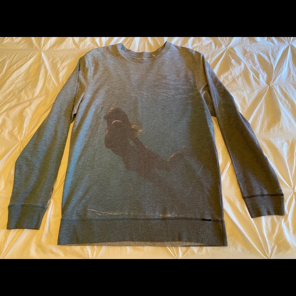 Men’s Ocean Swimming Woman Sweatshirt